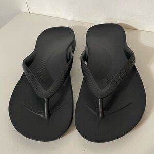 Archie’s Flip Flops Never Used